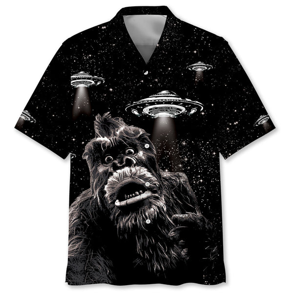 Bigfoot Panicked Selfie Alien Hawaiian Shirt