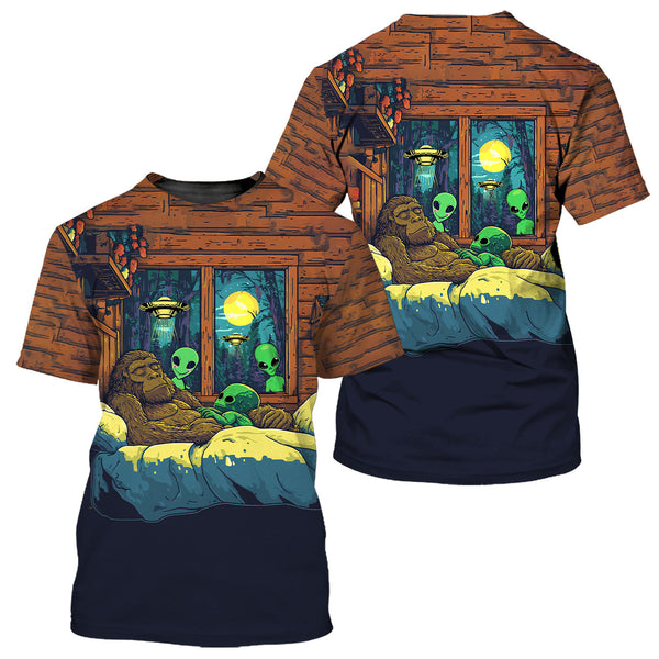 Funny Bigfoot Sleep With Alien All Over Print